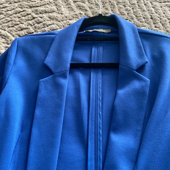 Blazer - Picture 3 of 4